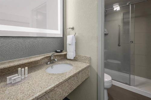 SpringHill Suites by Marriott Oklahoma City Quail Springs - image 11