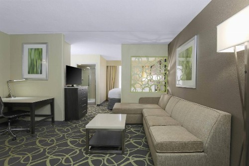 SpringHill Suites by Marriott Oklahoma City Quail Springs - image 7
