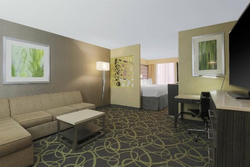 SpringHill Suites by Marriott Oklahoma City Quail Springs - image 8