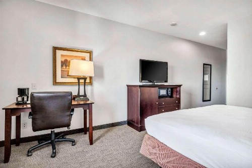 Country Inn & Suites by Radisson Oklahoma City at Northwest Expressway OK - image 12