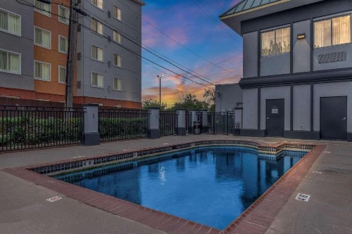 Country Inn & Suites by Radisson Oklahoma City at Northwest Expressway OK - image 22