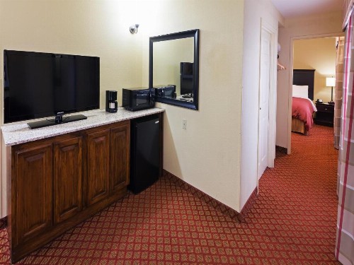 Country Inn & Suites by Radisson Oklahoma City at Northwest Expressway OK - image 41