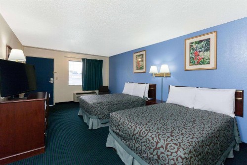 Days Inn by Wyndham Oklahoma City Fairground - image 9