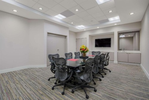 Hilton Garden Inn Oklahoma City Midtown - image 8