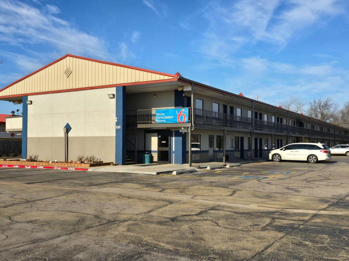 Economy Inn-Oklahoma City - main image
