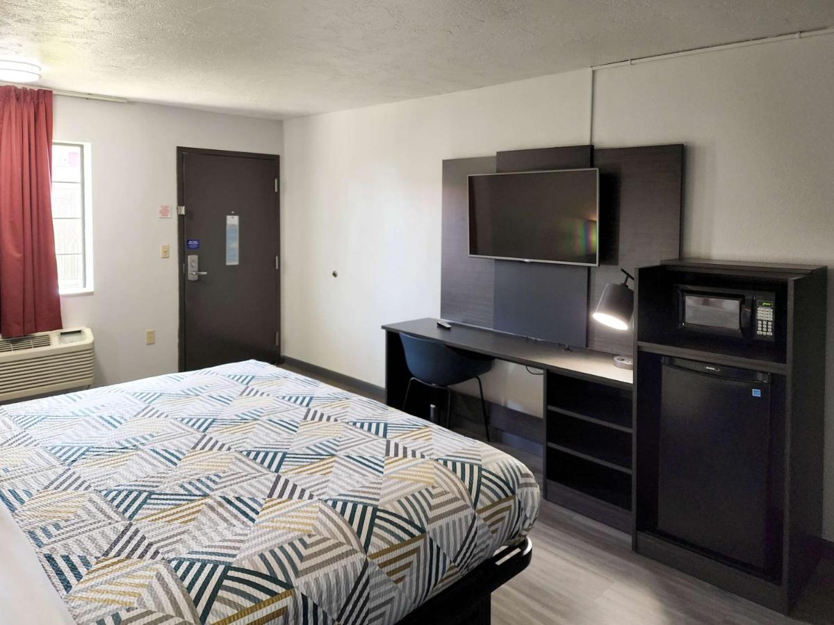 Economy Inn-Oklahoma City - image 2