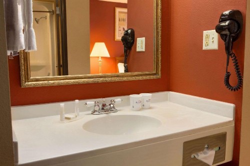 Baymont by Wyndham Oklahoma City Airport - image 4