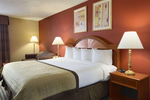 Baymont by Wyndham Oklahoma City Airport - image 5