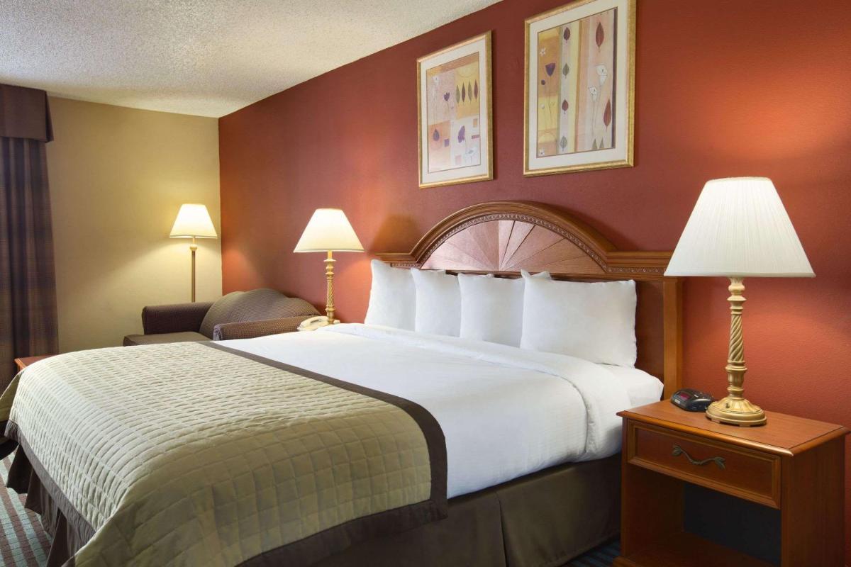 Baymont by Wyndham Oklahoma City Airport - image 5