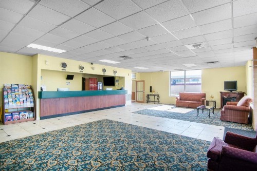 OYO Hotel Oklahoma City South I-35 and SE 29th - image 25