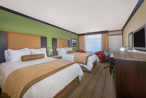 Wyndham Garden Oklahoma City Airport - image 21