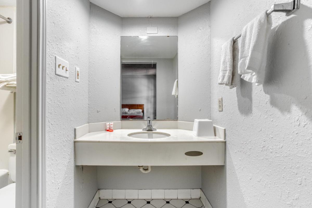 HEMP Inn Oklahoma City - image 4