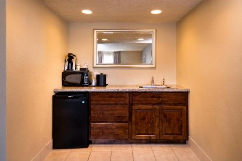 Holiday Inn Hotel & Suites Oklahoma City North an IHG Hotel - image 33