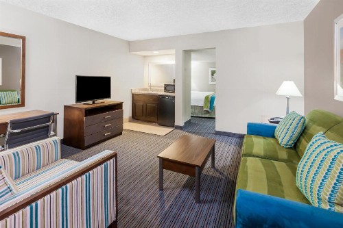 Holiday Inn Hotel & Suites Oklahoma City North an IHG Hotel - image 8