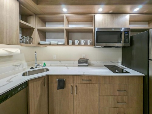 Hyatt Place Oklahoma City Airport - image 30