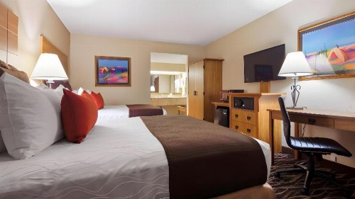 Best Western Plus Saddleback Inn and Conference Center - image 1