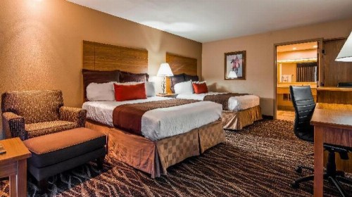 Best Western Plus Saddleback Inn and Conference Center - image 2