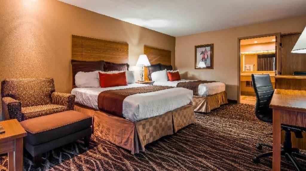 Best Western Plus Saddleback Inn and Conference Center - image 2
