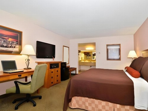 Best Western Plus Saddleback Inn and Conference Center - image 39