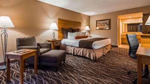 Best Western Plus Saddleback Inn and Conference Center - image 45