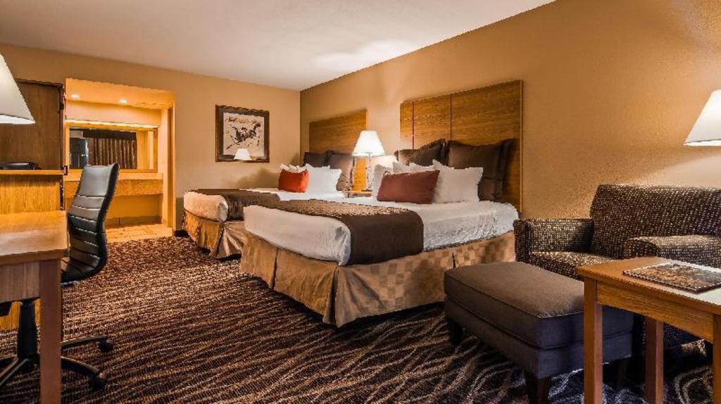 Best Western Plus Saddleback Inn and Conference Center - image 6