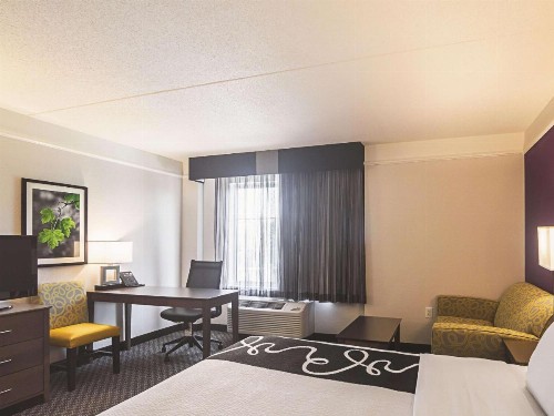 La Quinta by Wyndham Oklahoma City - NW Expwy - image 13