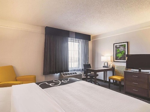 La Quinta by Wyndham Oklahoma City - NW Expwy - image 21