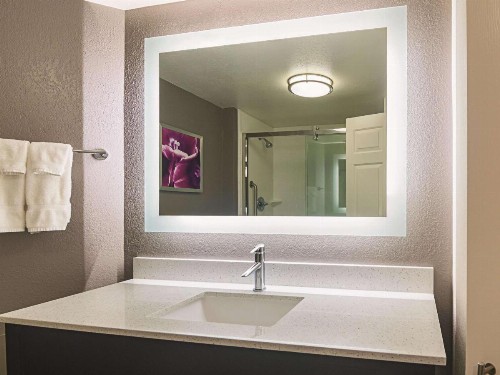 La Quinta by Wyndham Oklahoma City - NW Expwy - image 34