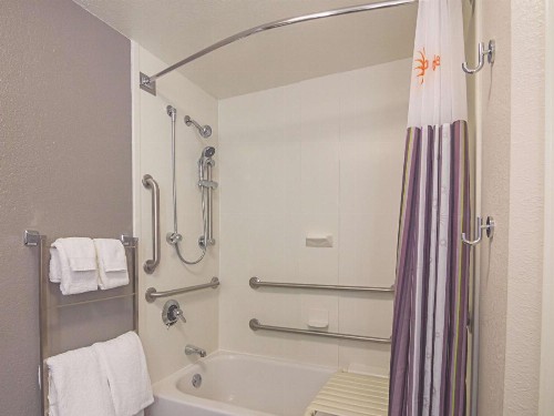La Quinta by Wyndham Oklahoma City - NW Expwy - image 50
