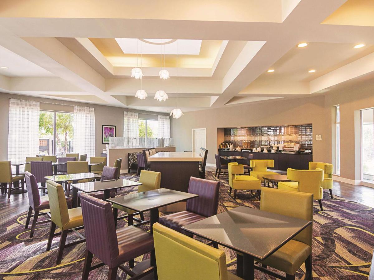 La Quinta by Wyndham Oklahoma City - NW Expwy - image 6