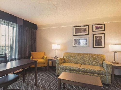 La Quinta by Wyndham Oklahoma City - NW Expwy - image 8