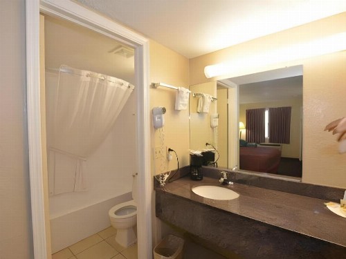 Days Inn by Wyndham Oklahoma City West - image 11