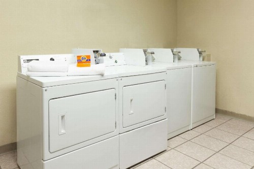 Days Inn by Wyndham Oklahoma City West - image 7