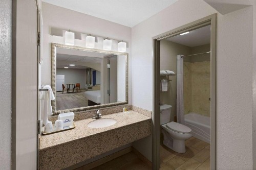 Days Inn by Wyndham Oklahoma City - image 26