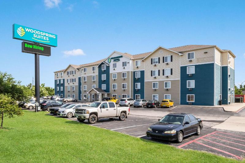 WoodSpring Suites Oklahoma City Tinker AFB - main image