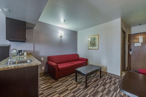 Microtel Inn & Suites by Wyndham Oklahoma City Airport - image 33