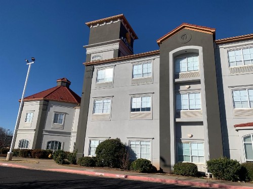 La Quinta by Wyndham OKC North - Quail Springs - image 13