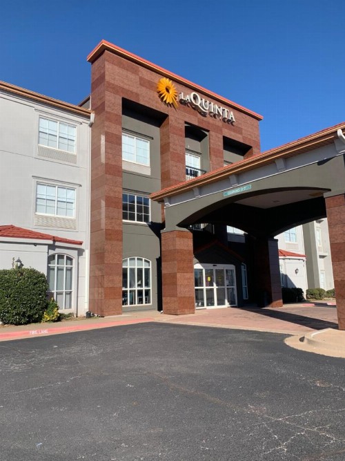 La Quinta by Wyndham OKC North - Quail Springs - image 23