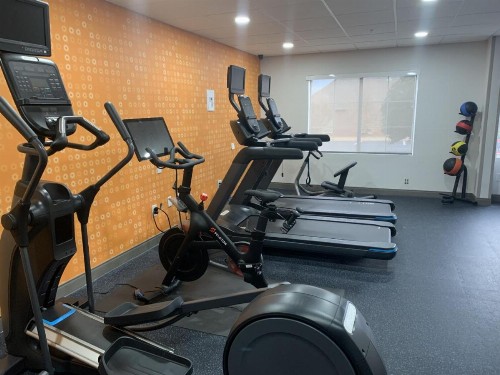 La Quinta by Wyndham OKC North - Quail Springs - image 36