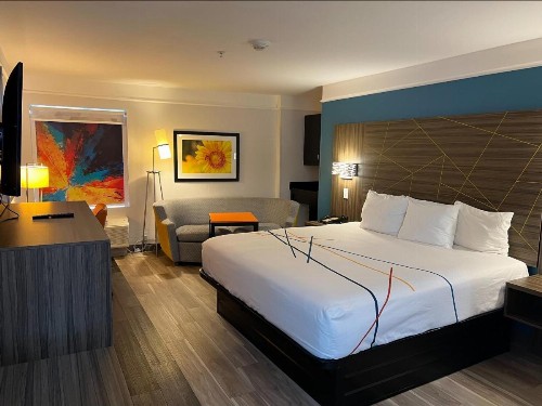 La Quinta by Wyndham OKC North - Quail Springs - image 37