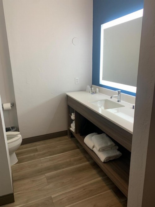 La Quinta by Wyndham OKC North - Quail Springs - image 41