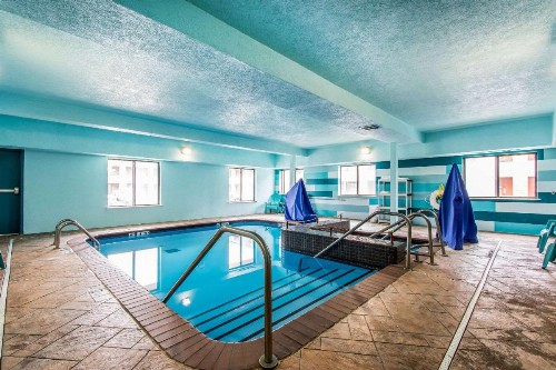Comfort Suites Fairgrounds West - image 14