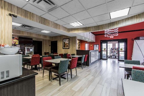 Comfort Suites Fairgrounds West - image 20