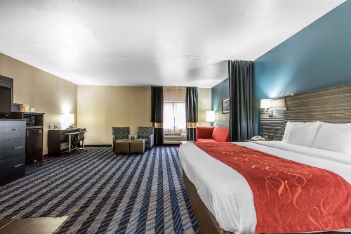 Comfort Suites Fairgrounds West - image 35