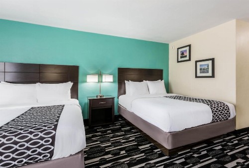 Clarion Inn & Suites Oklahoma City near Bricktown - image 11