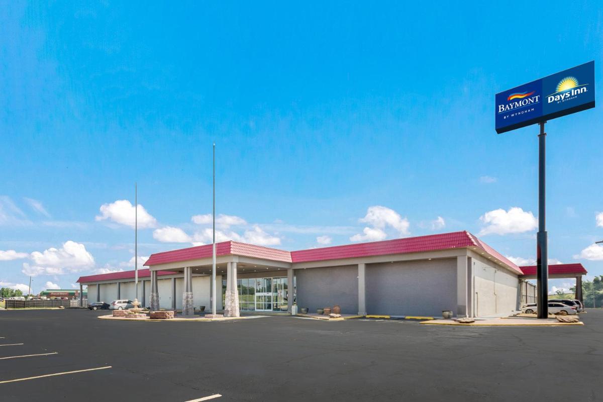 Clarion Inn & Suites Oklahoma City near Bricktown - image 4
