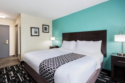 Clarion Inn & Suites Oklahoma City near Bricktown - image 6