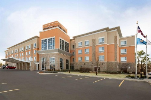 DoubleTree by Hilton Hotel Oklahoma City Airport - image 1