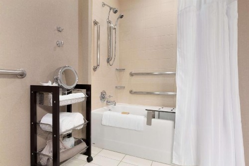 DoubleTree by Hilton Hotel Oklahoma City Airport - image 16