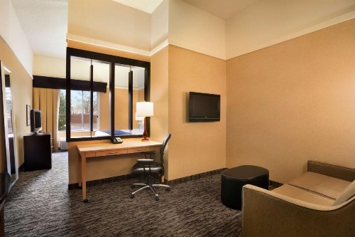 DoubleTree by Hilton Hotel Oklahoma City Airport - image 17
